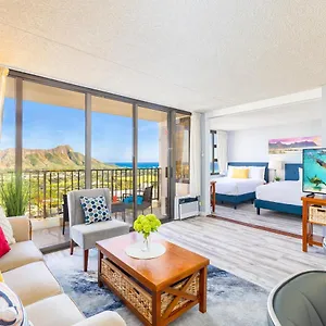 Ocean & Diamond Head Views - Near Beach - Parking! Honolulu